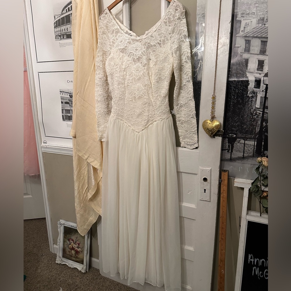 Vintage Wedding Gown by Florencia Fiume